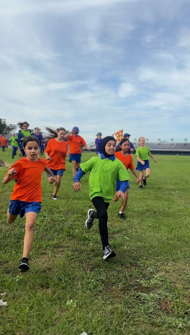 students running in cross country
